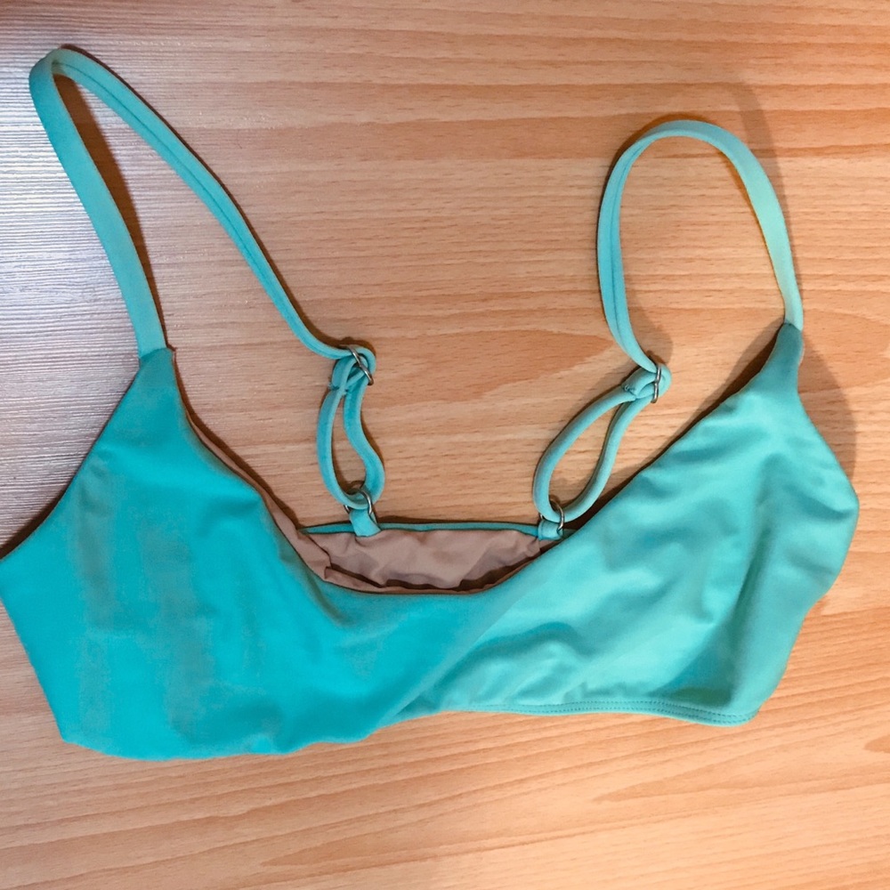 NEW & CUTE Bikini Top